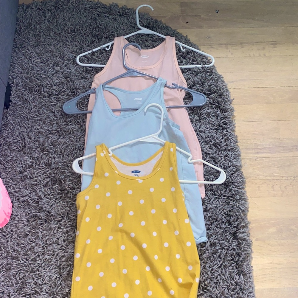 3 pack old navy tank tops